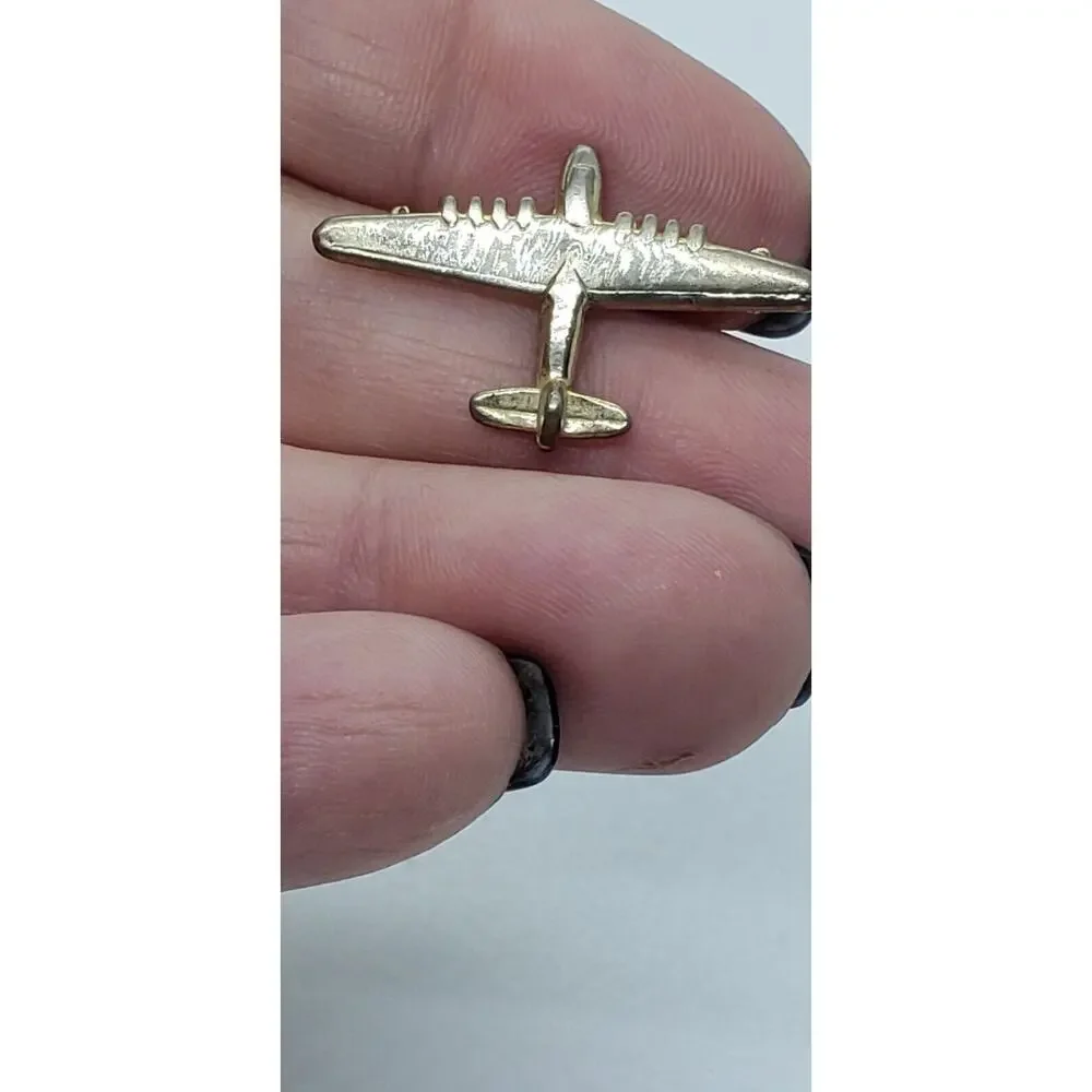 Vintage Jet Airplane Figural Yellow Gold Plated Tie Tac Lapel Scatter Pin Pilot